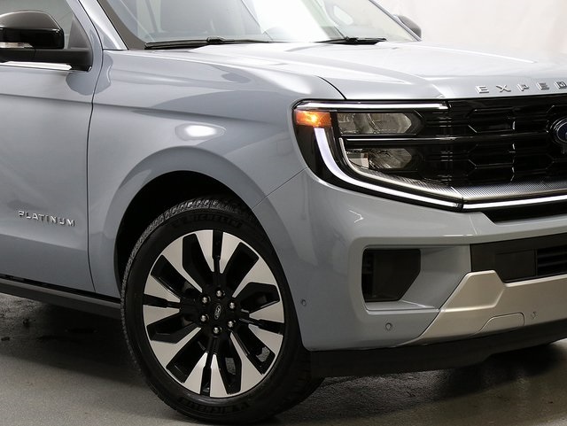 2025 Ford Expedition Platinum MAX photo 3