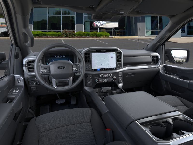 2025 Ford F-150 XLT photo 8