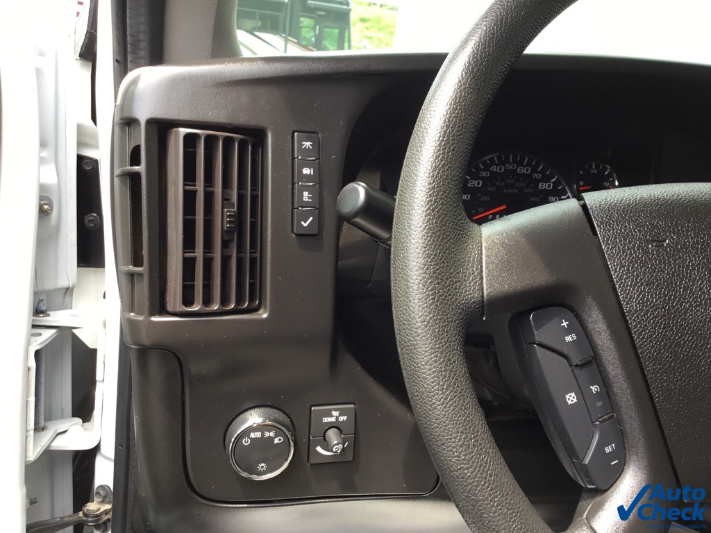 2017 Chevrolet Express 3500 Work Van photo 25