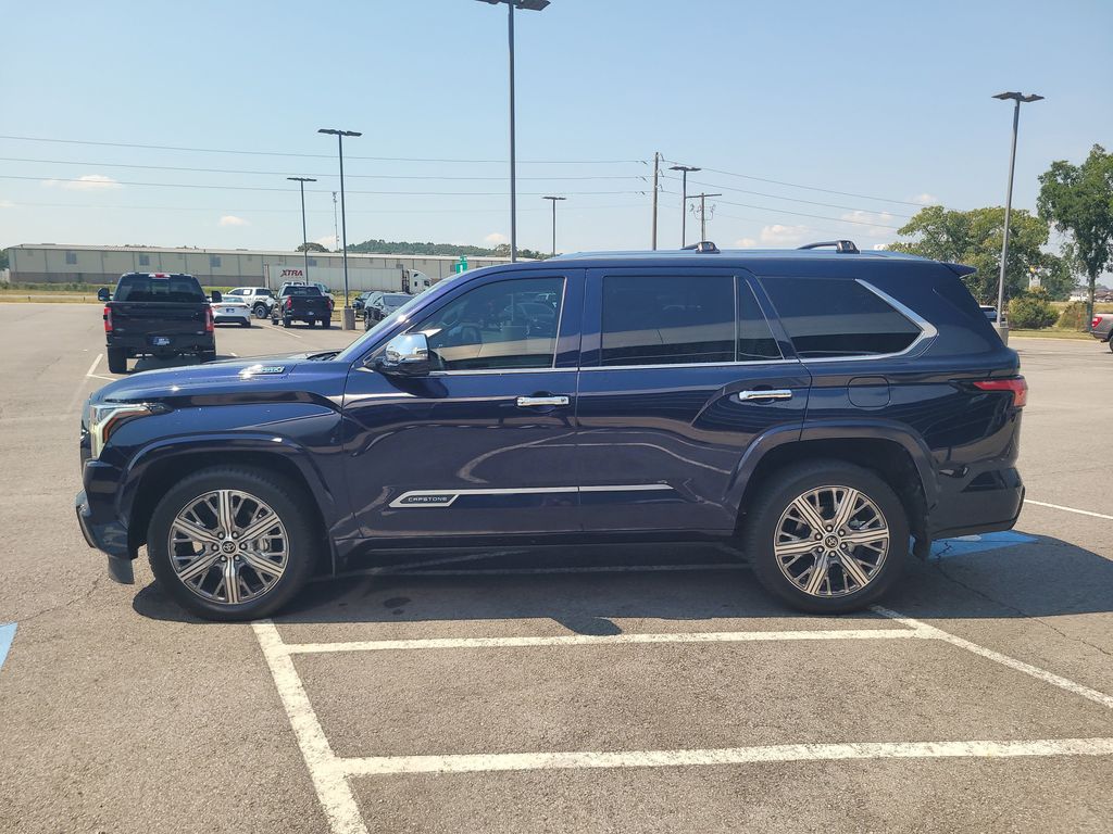 2024 Toyota Sequoia Capstone photo 4