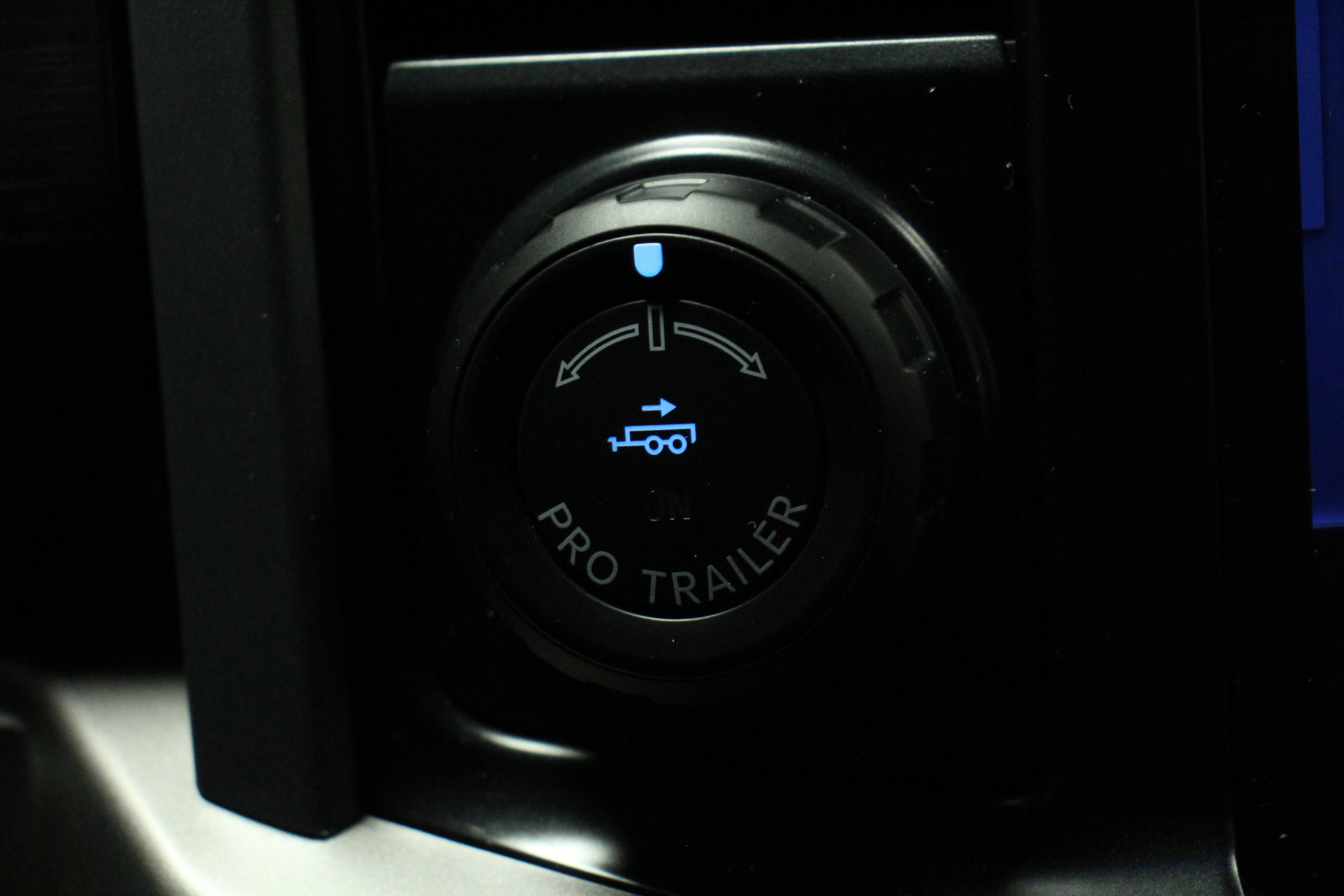 2024 Ford F-150 Lightning XLT photo 24