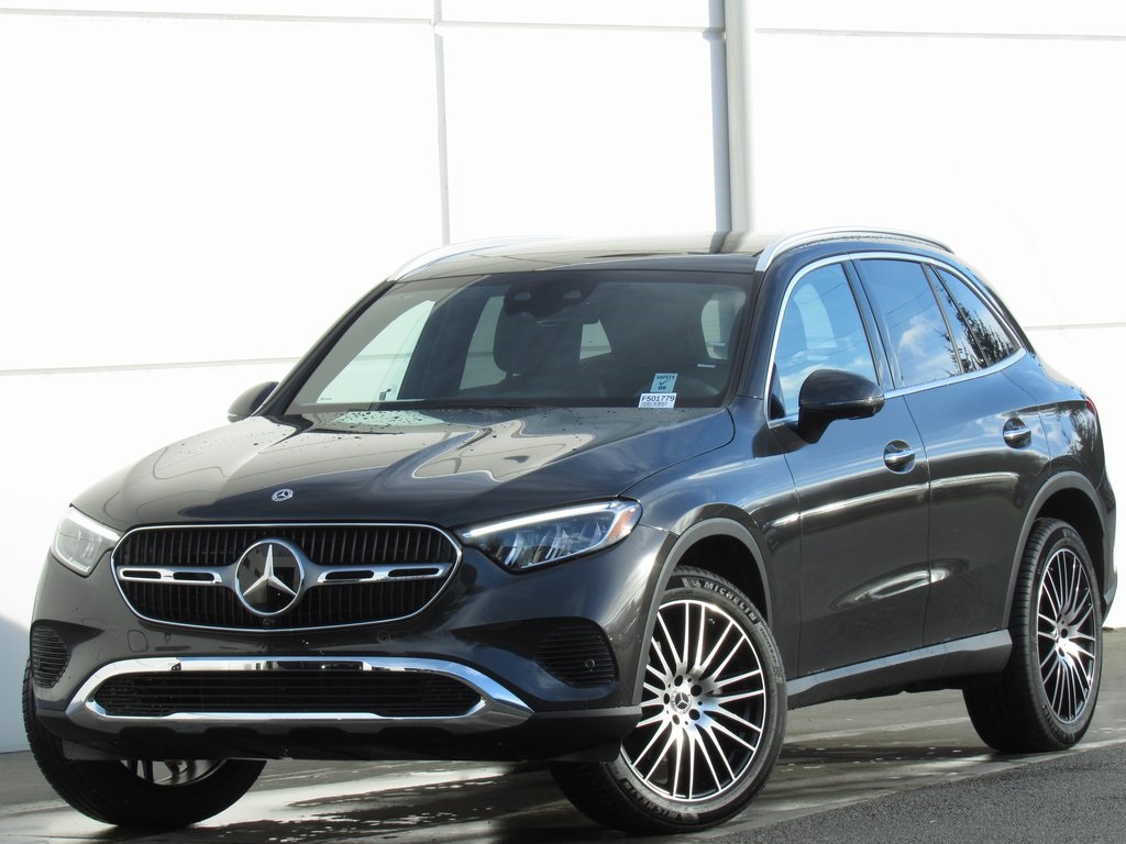 2026 Mercedes-Benz GLC Base's photo