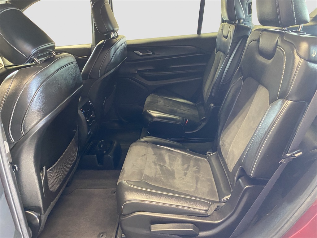 2023 Jeep Grand Cherokee Altitude photo 17
