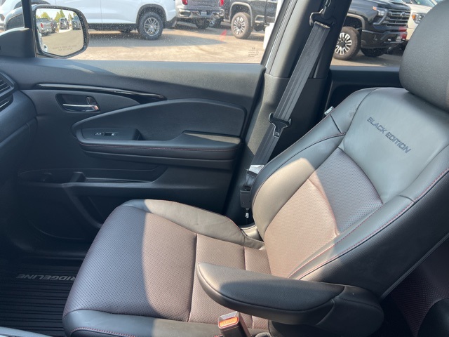 2023 Honda Ridgeline Black Edition photo 7