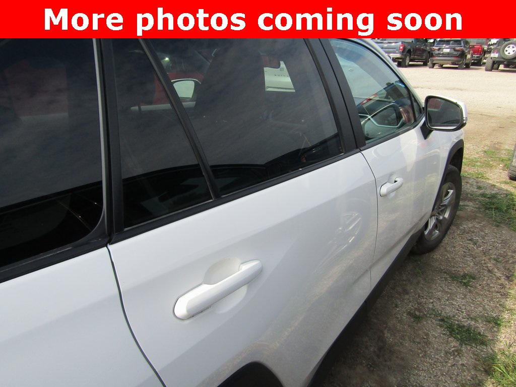2022 Toyota RAV4 XLE photo 6