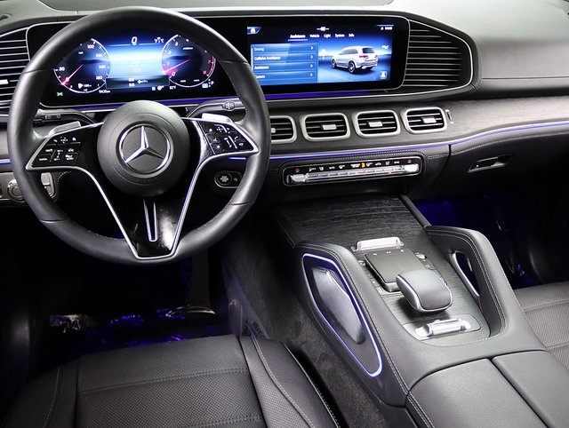 2025 Mercedes Benz GLS 450 4MATIC photo 16