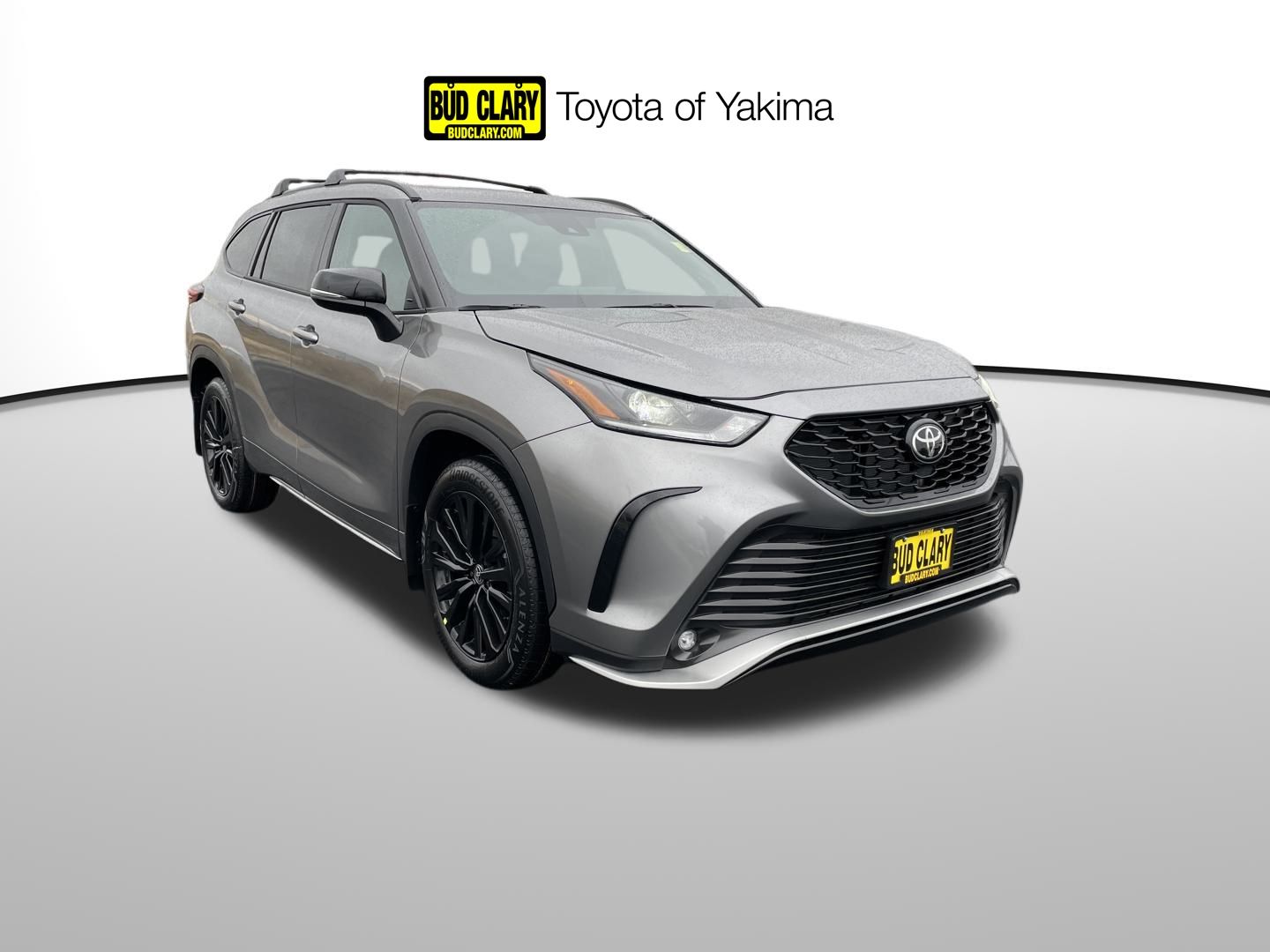 2026 Toyota Highlander XSE's photo