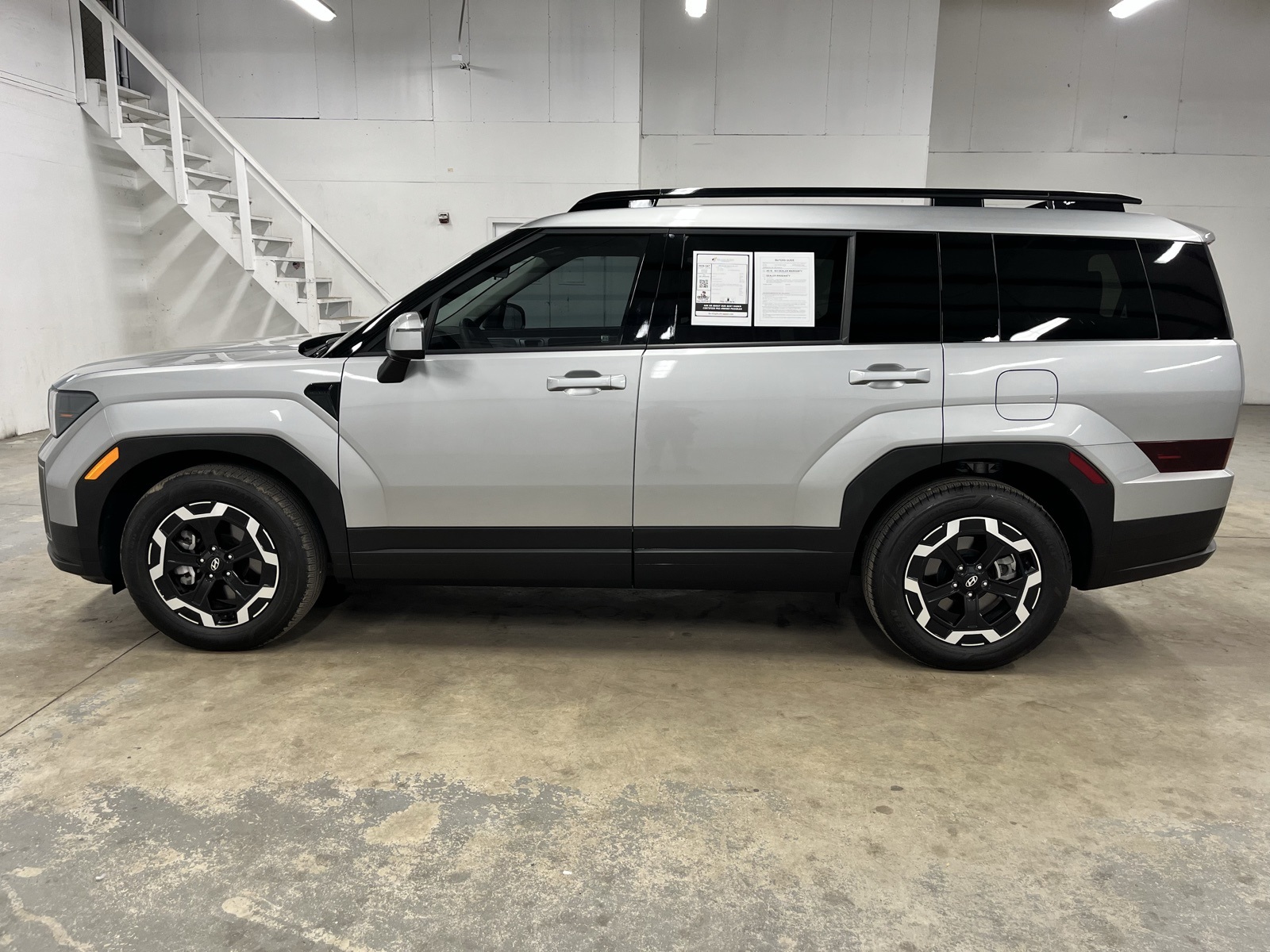 2025 Hyundai Santa Fe SEL photo 3