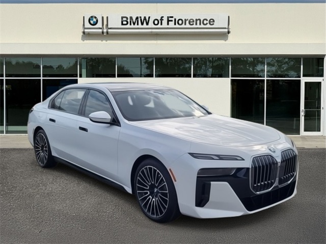 2026 BMW 7 Series 750e's photo