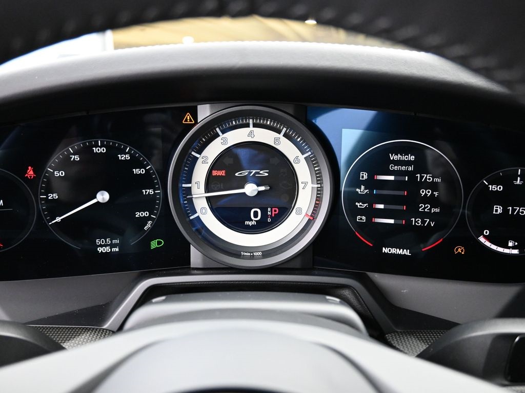 2024 Porsche 911 4 GTS photo 24