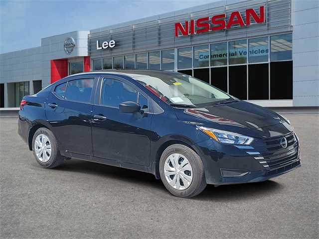 2025 Nissan Versa Sedan S's photo