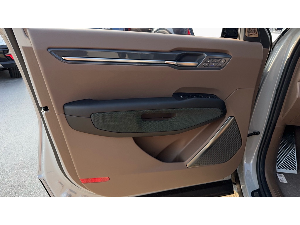 2026 Kia EV9 GT-Line photo 16