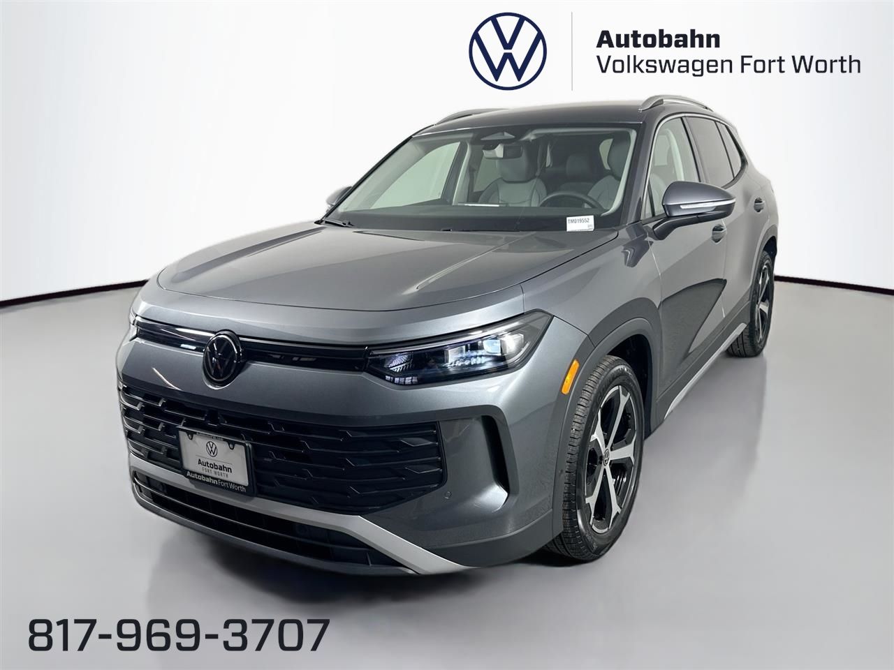 2026 Volkswagen Tiguan SE's photo