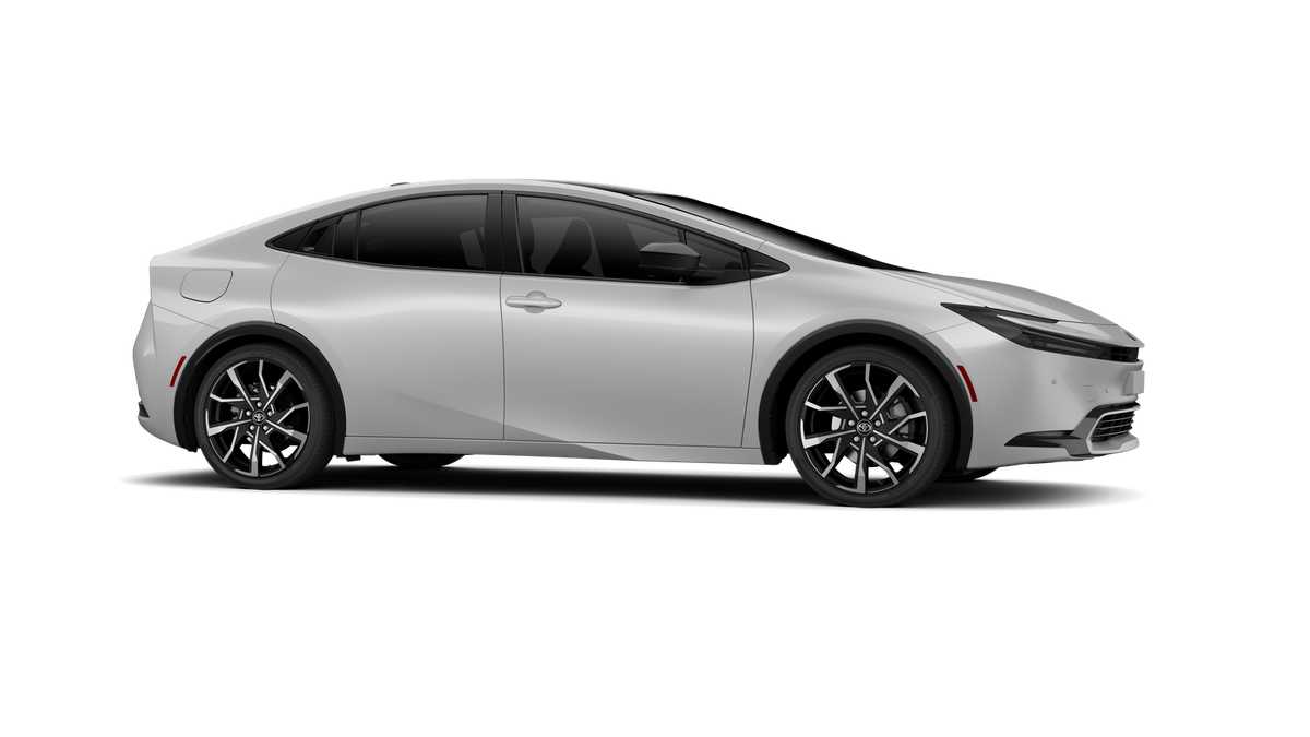 2026 Toyota Prius Plug-in Hybrid XSE photo 13