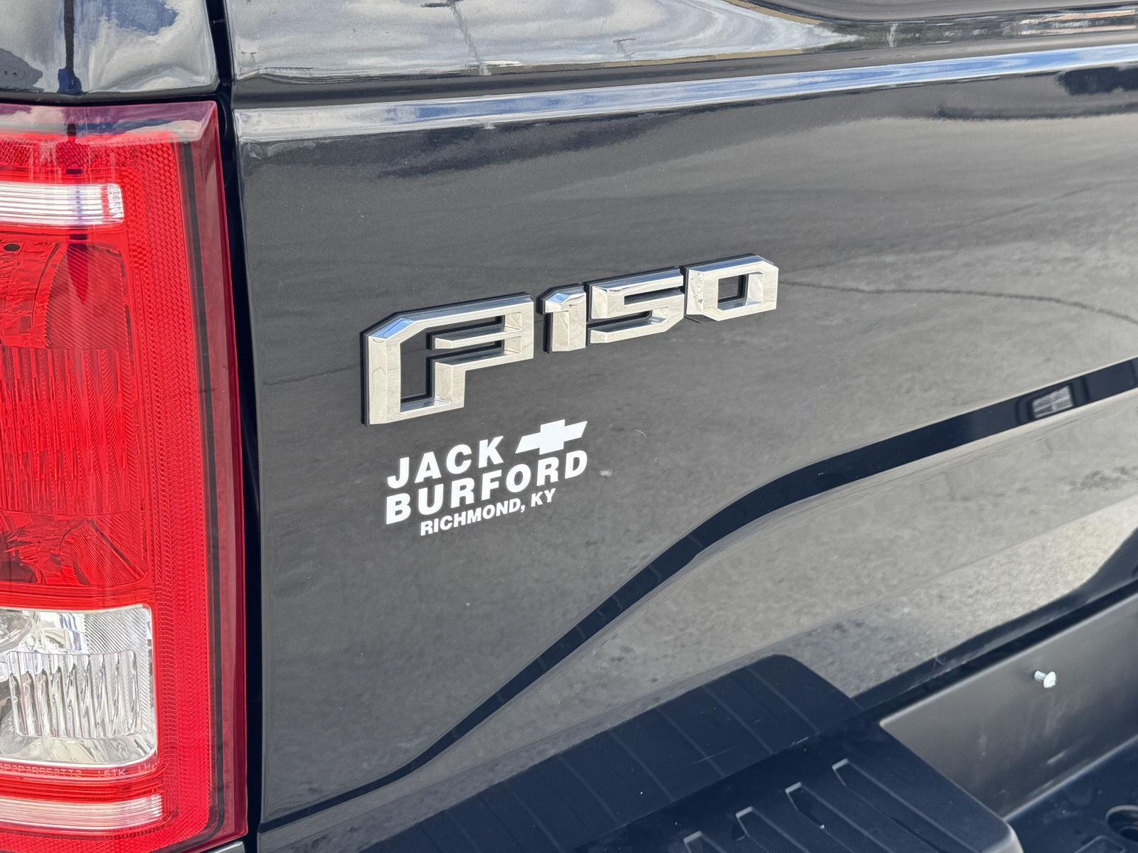 2015 Ford F-150 XLT photo 24