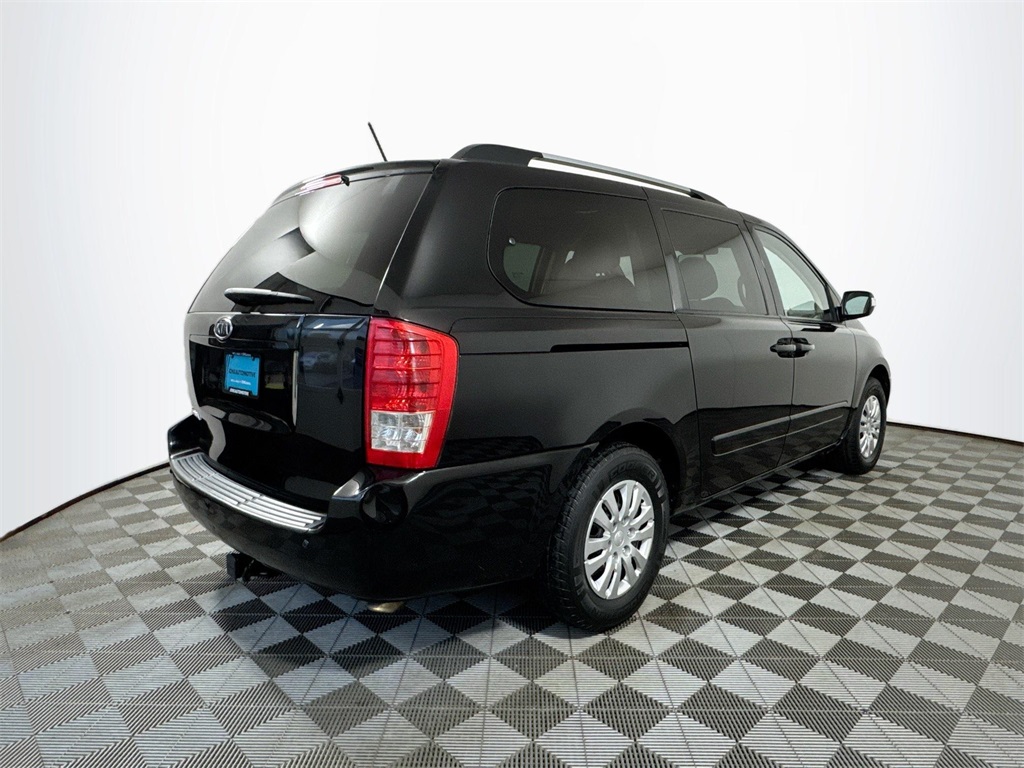 2012 Kia Sedona LX photo 11