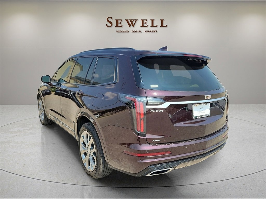 2020 Cadillac XT6 Sport photo 2
