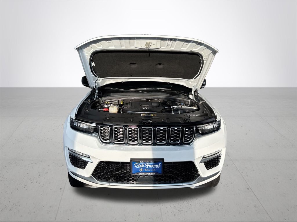 2022 Jeep Grand Cherokee Summit photo 16
