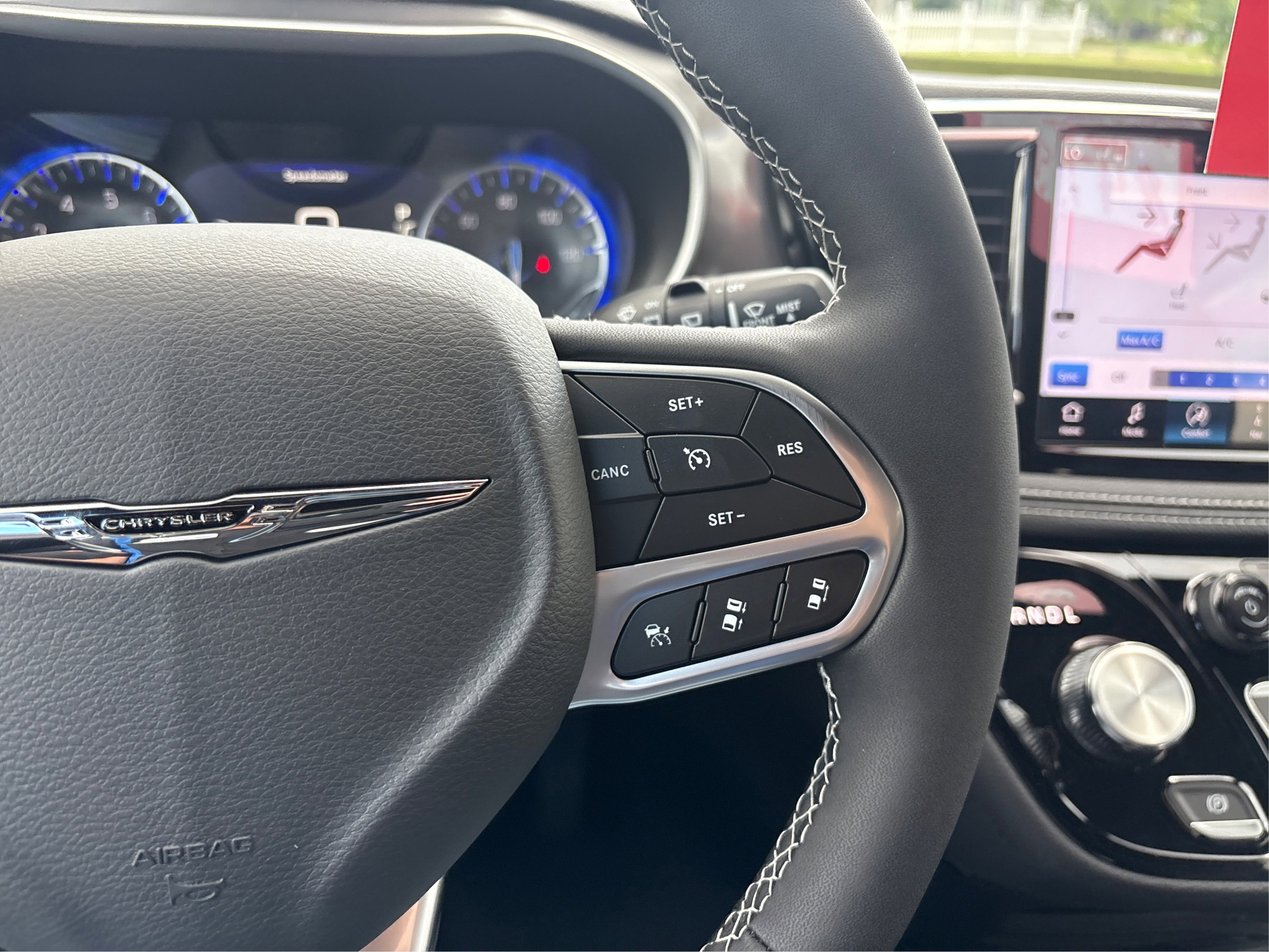2026 Chrysler Pacifica photo 22