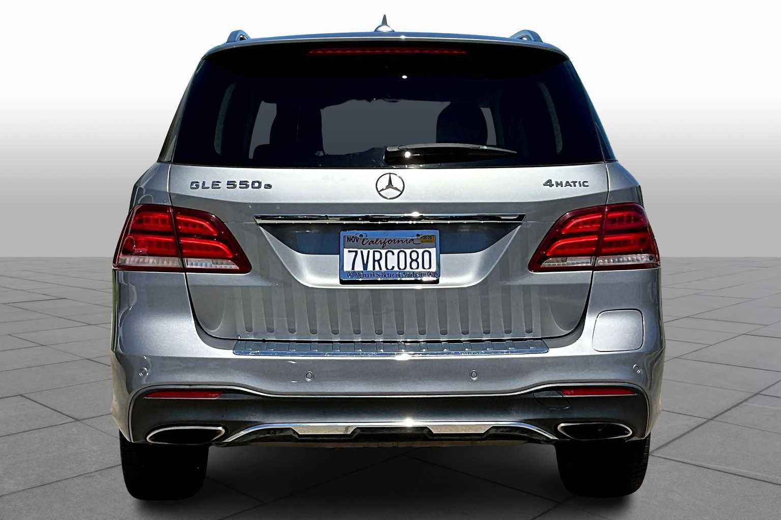 2016 Mercedes Benz GLE 550e 4MATIC photo 3