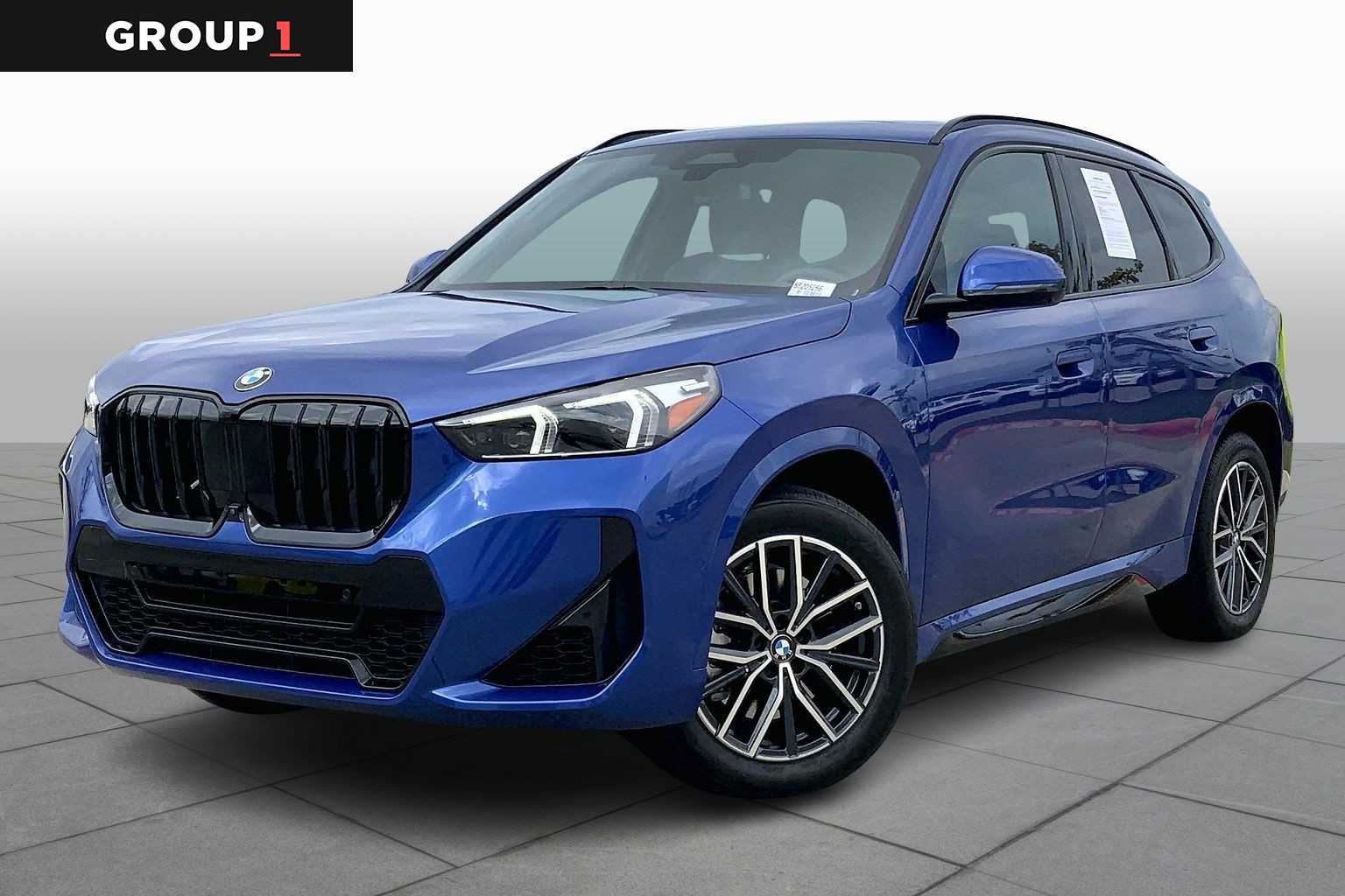2025 BMW X1 28i's photo