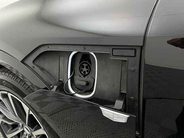 2024 Cadillac Lyriq Sport photo 31