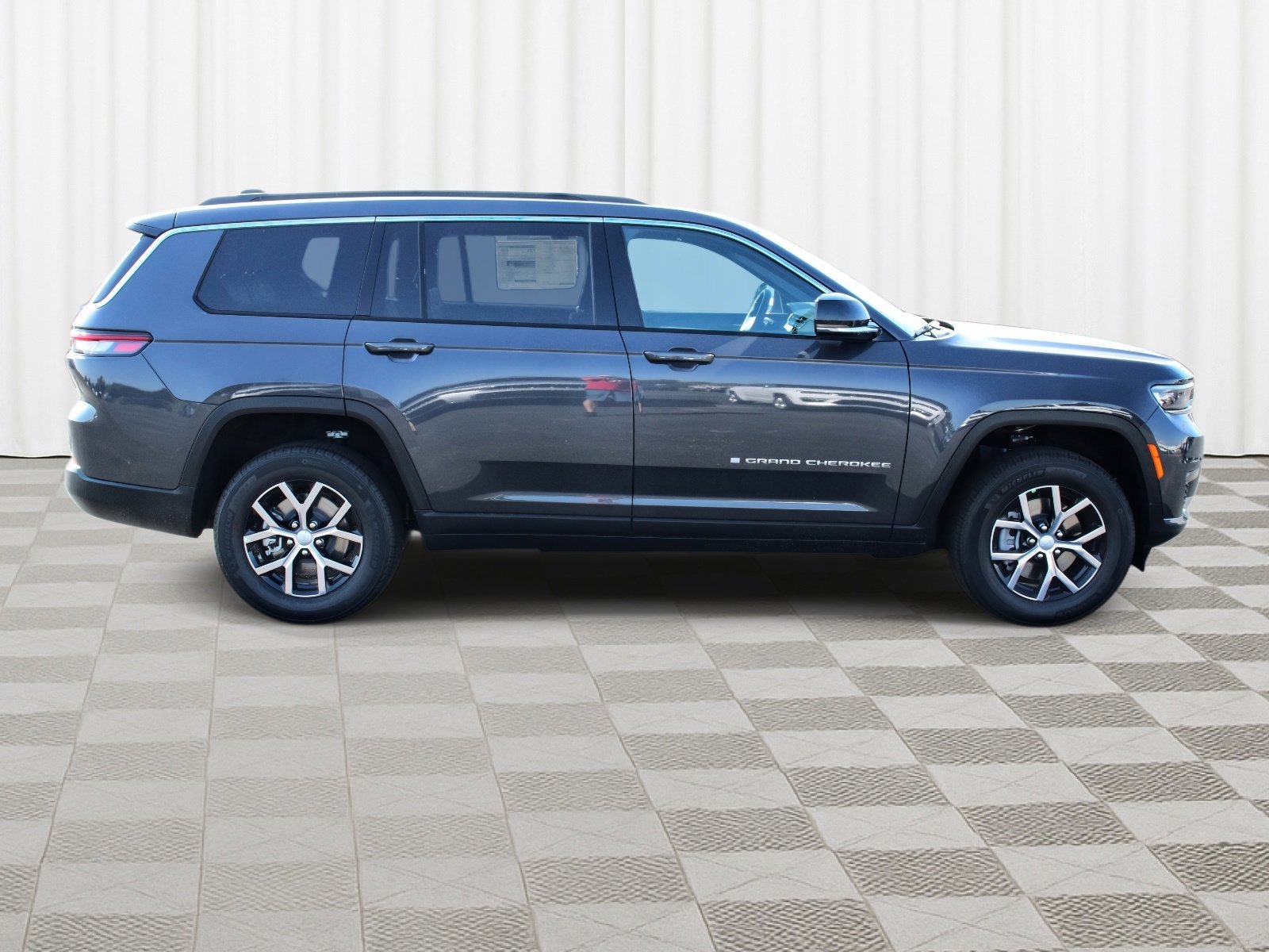 2025 Jeep Grand Cherokee Limited photo 12