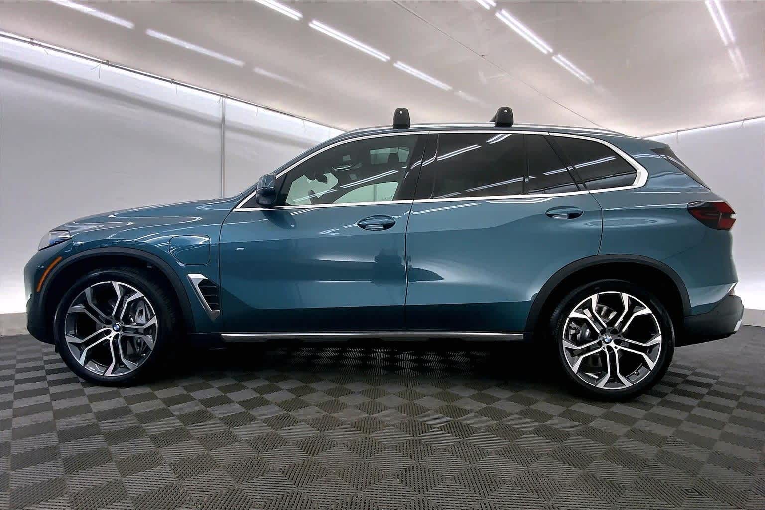 2025 Bmw X5 xDrive50e photo 3
