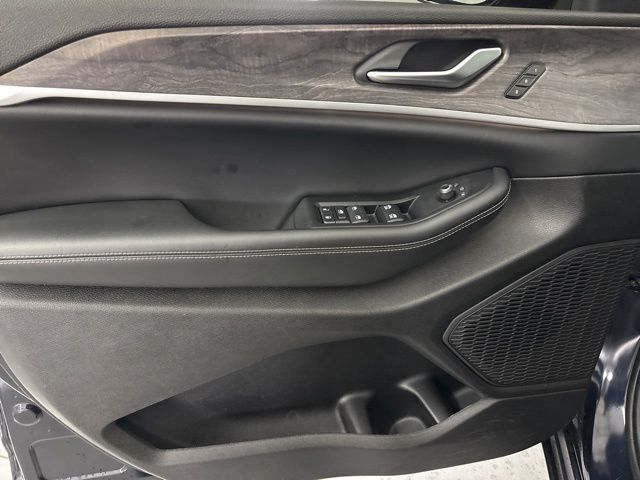 2023 Jeep Grand Cherokee Limited photo 10