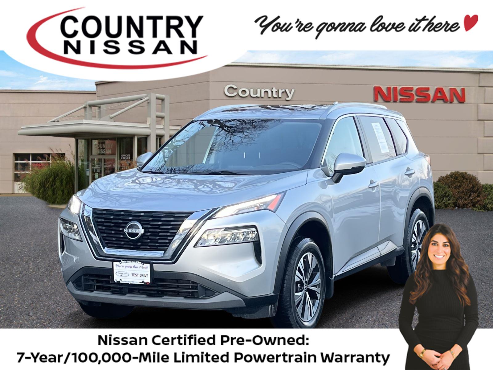 2022 Nissan Rogue SV's photo