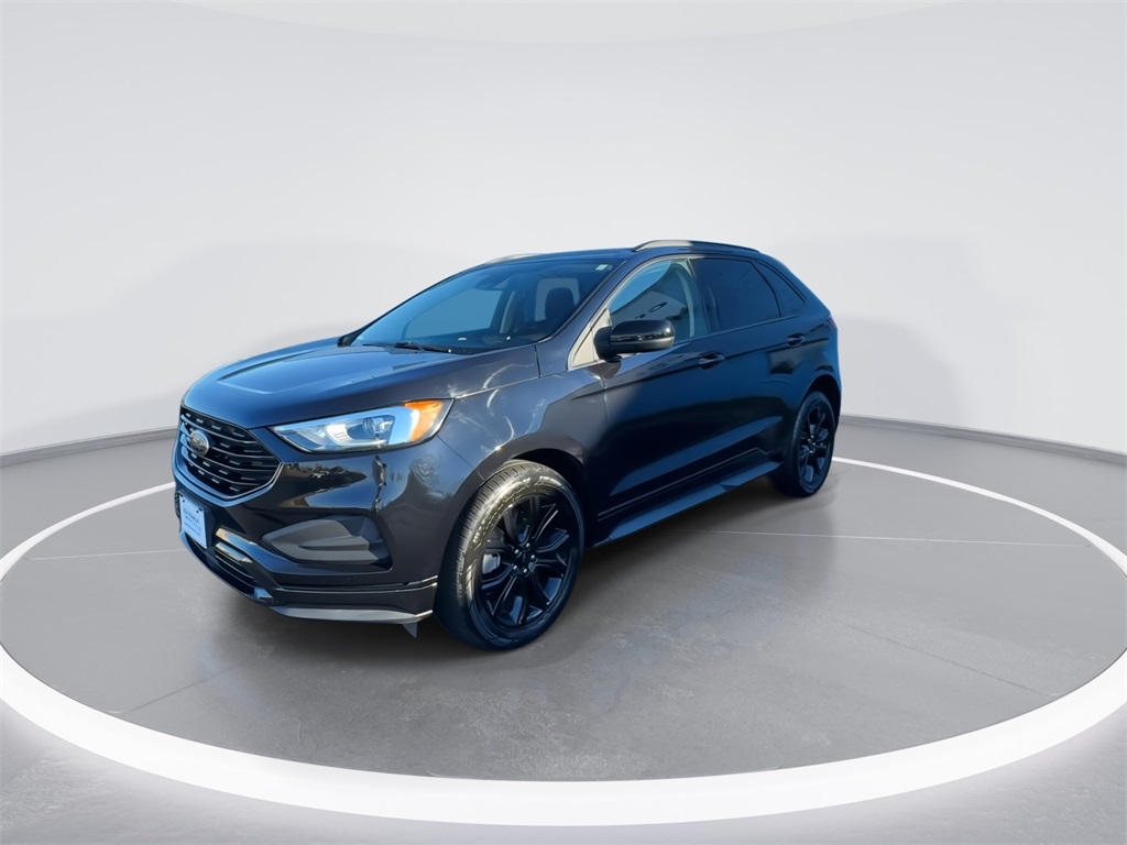 2022 Ford Edge SE photo 4