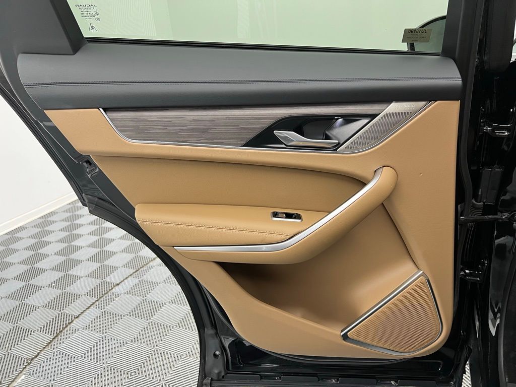 2022 Jaguar F-PACE P250 S photo 25
