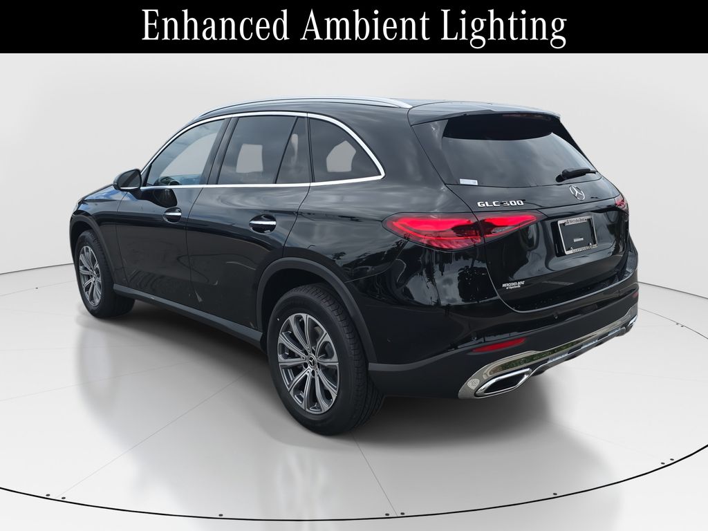 2025 Mercedes Benz GLC 300 photo 4