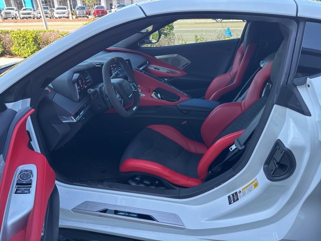 2025 Chevrolet Corvette Z06 2LZ photo 5