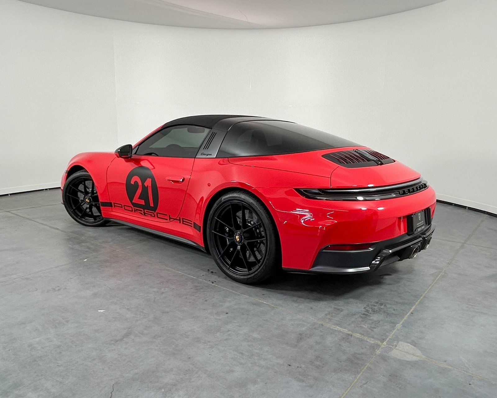 2025 Porsche 911 Targa 4 GTS photo 3