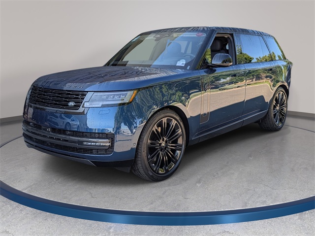 2025 Land Rover Range Rover SE's photo
