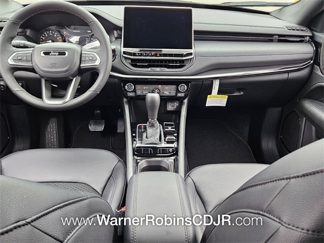 2026 Jeep Compass Latitude Altitude photo 8