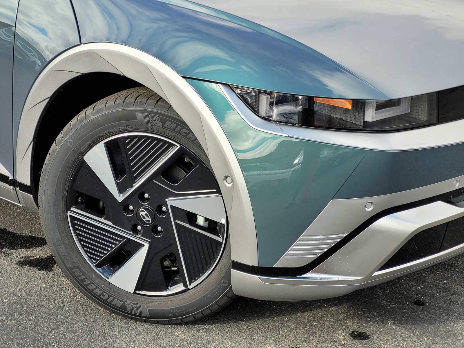 2026 Hyundai Ioniq 5 Limited photo 4