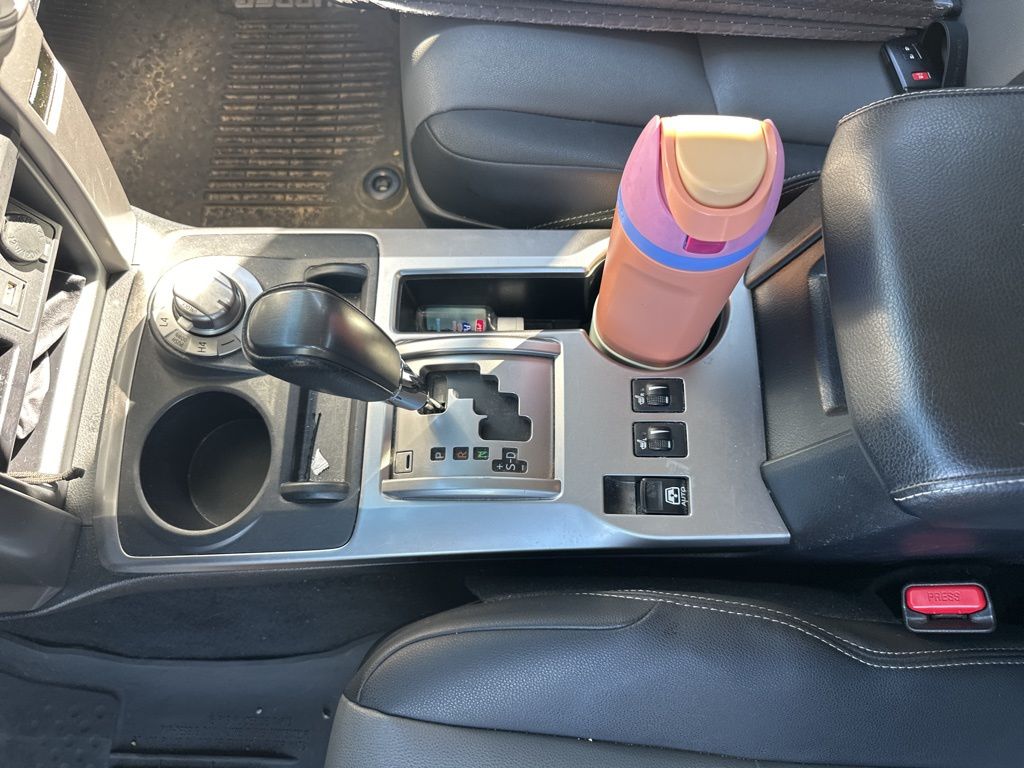 2020 Toyota 4Runner SR5 Premium photo 11