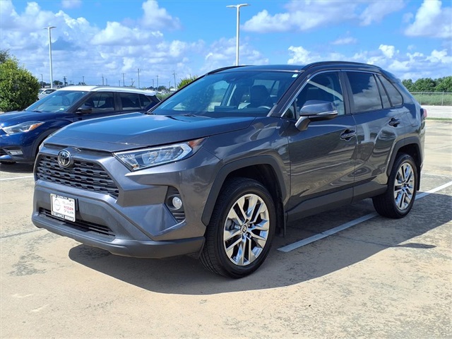 2021 Toyota RAV4 XLE Premium photo 20