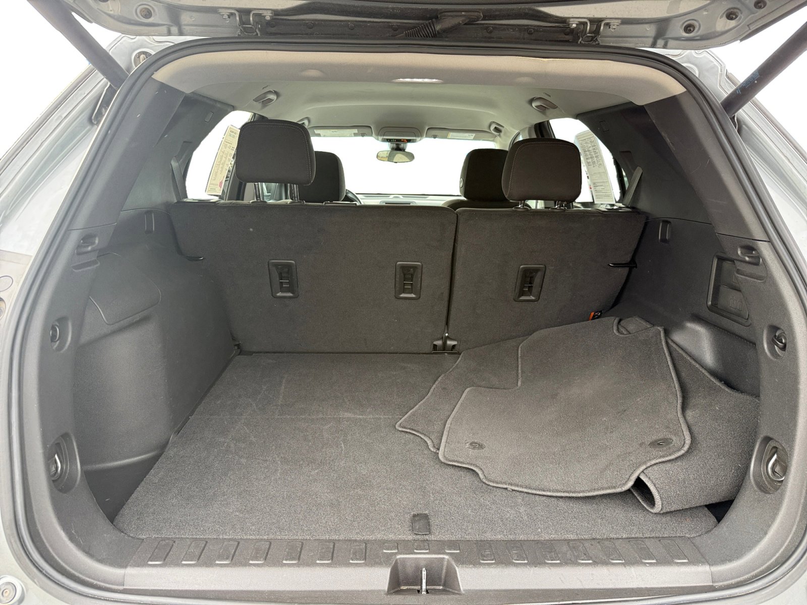 2024 Chevrolet Equinox LT photo 17