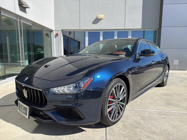 2021 Maserati Ghibli S photo 3
