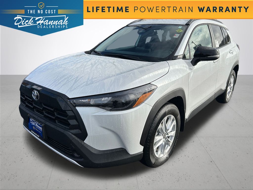 2026 Toyota Corolla Cross LE's photo