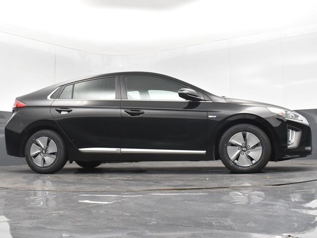 2020 Hyundai Ioniq SE photo 15