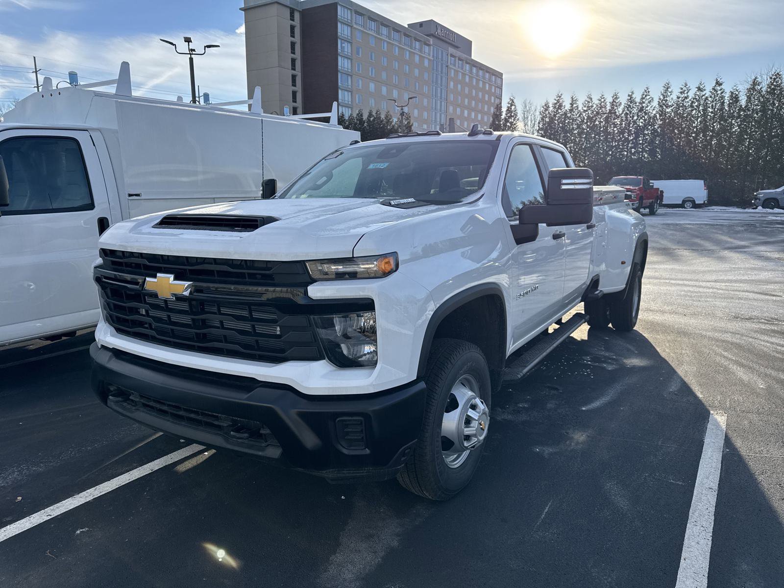 2024 Chevrolet Silverado 3500HD photo 4