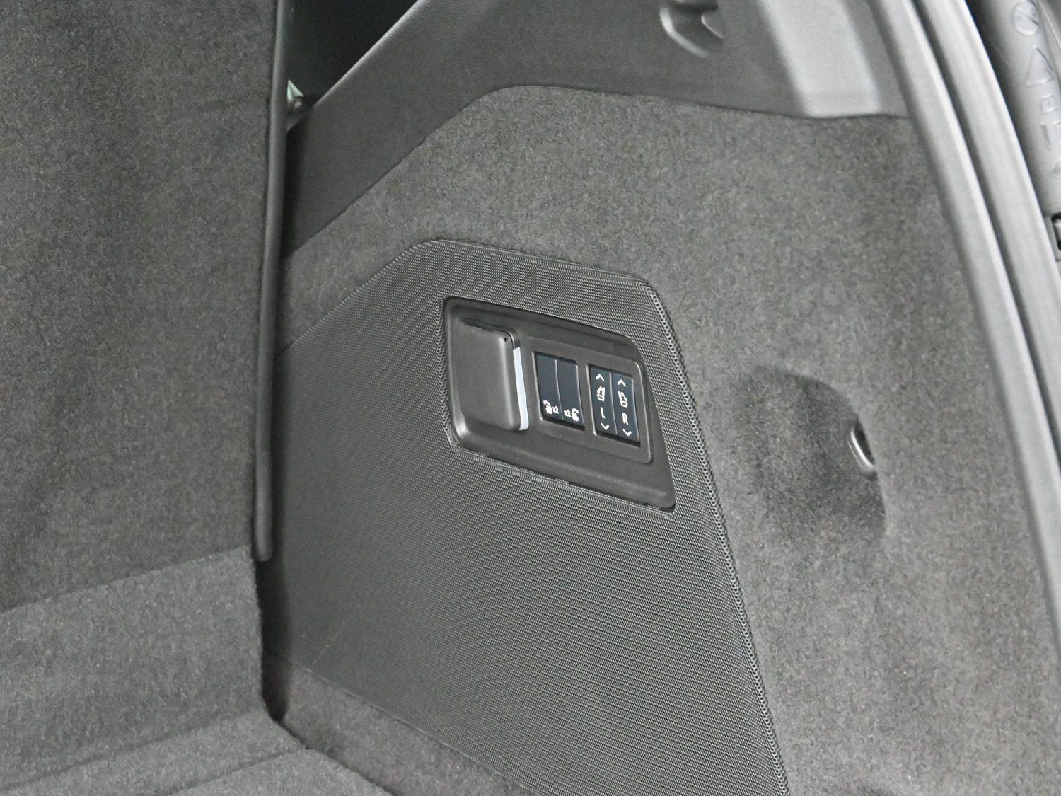 2025 Cadillac Escalade Sport Platinum photo 9