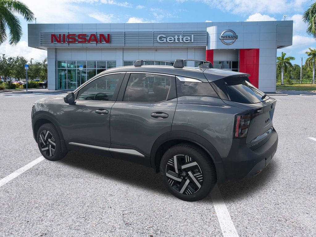 2025 Nissan Kicks SV photo 6