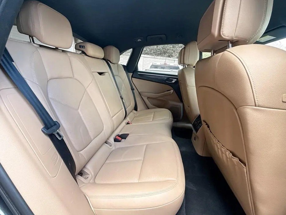 2021 PORSCHE MACAN - Image 8