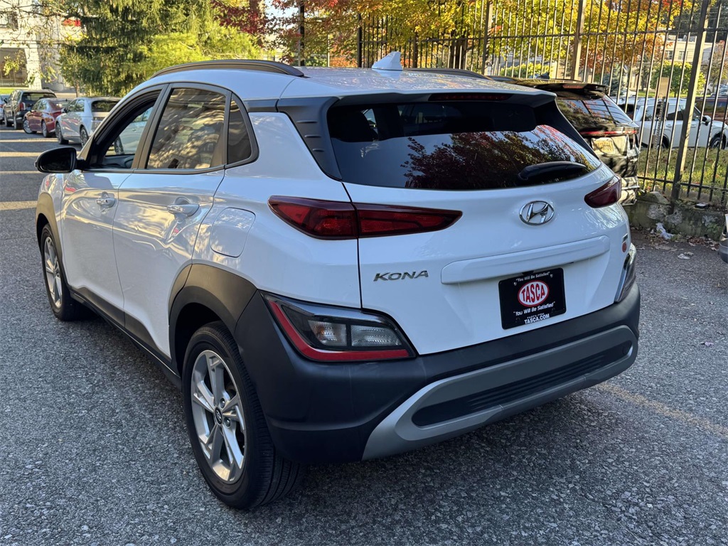 2023 Hyundai Kona SEL photo 4