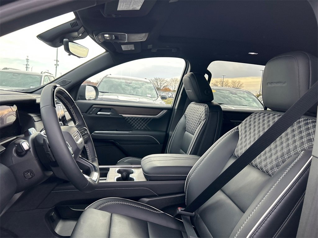 2026 GMC ACADIA - Image 14